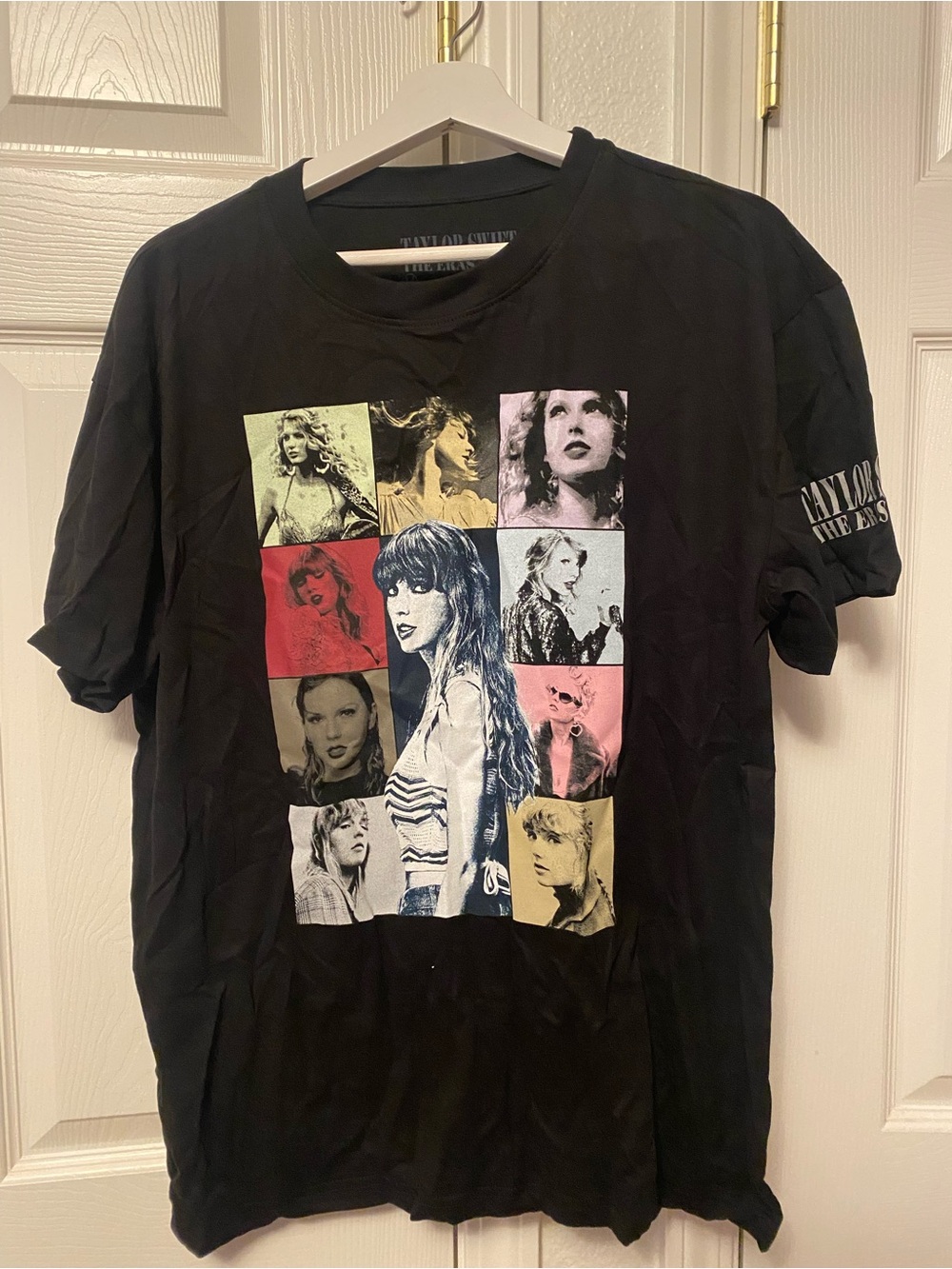 Never worn Taylor Swift Black Graphic Tee Size M